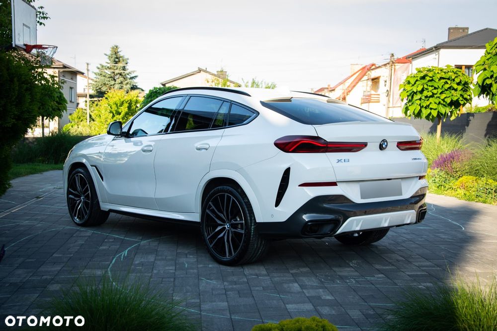 BMW X6 xDrive40d mHEV - 14