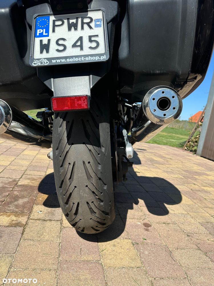 Yamaha FJR - 8