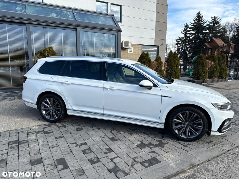 Volkswagen Passat 2.0 TDI SCR DSG 4Motion Elegance - 5