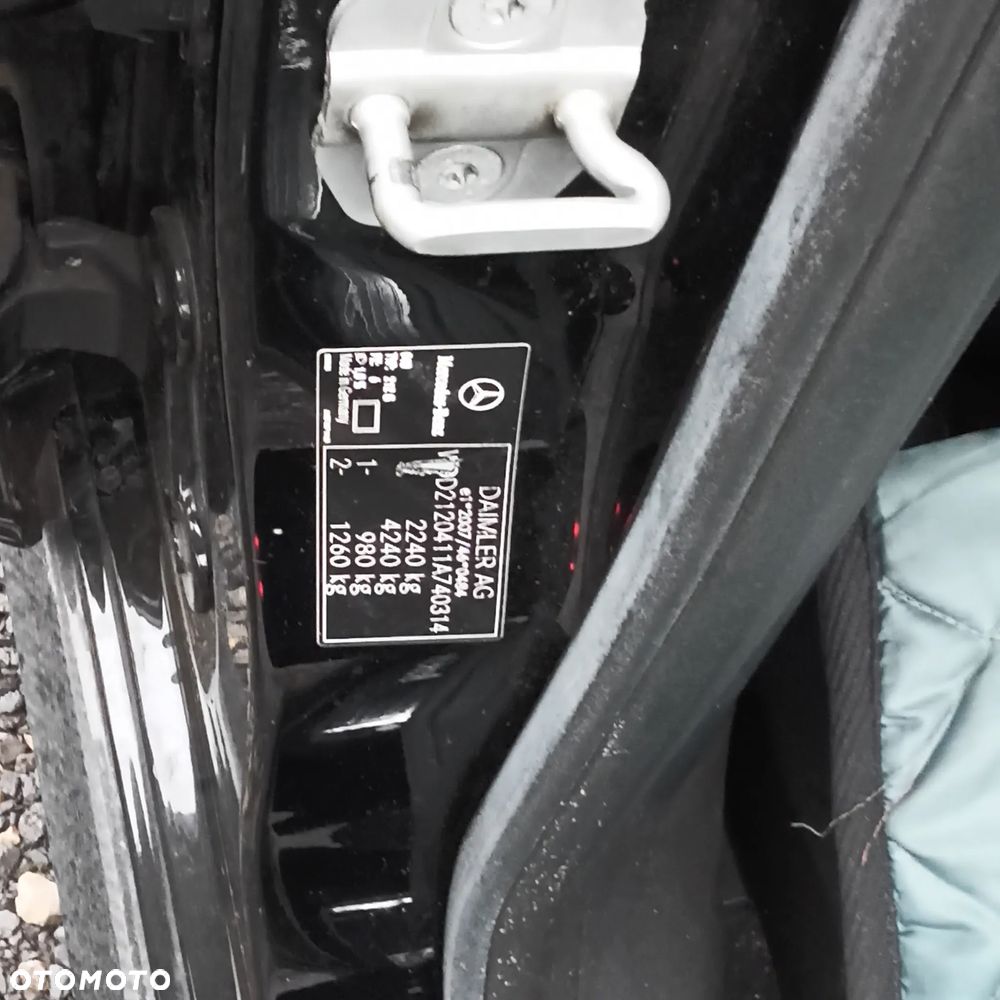 Mercedes-Benz Klasa E 200 NGT BlueEFFICIENCY Automatik - 2