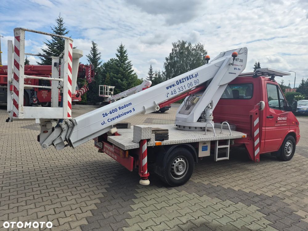 Mercedes-Benz Sprinter - 6