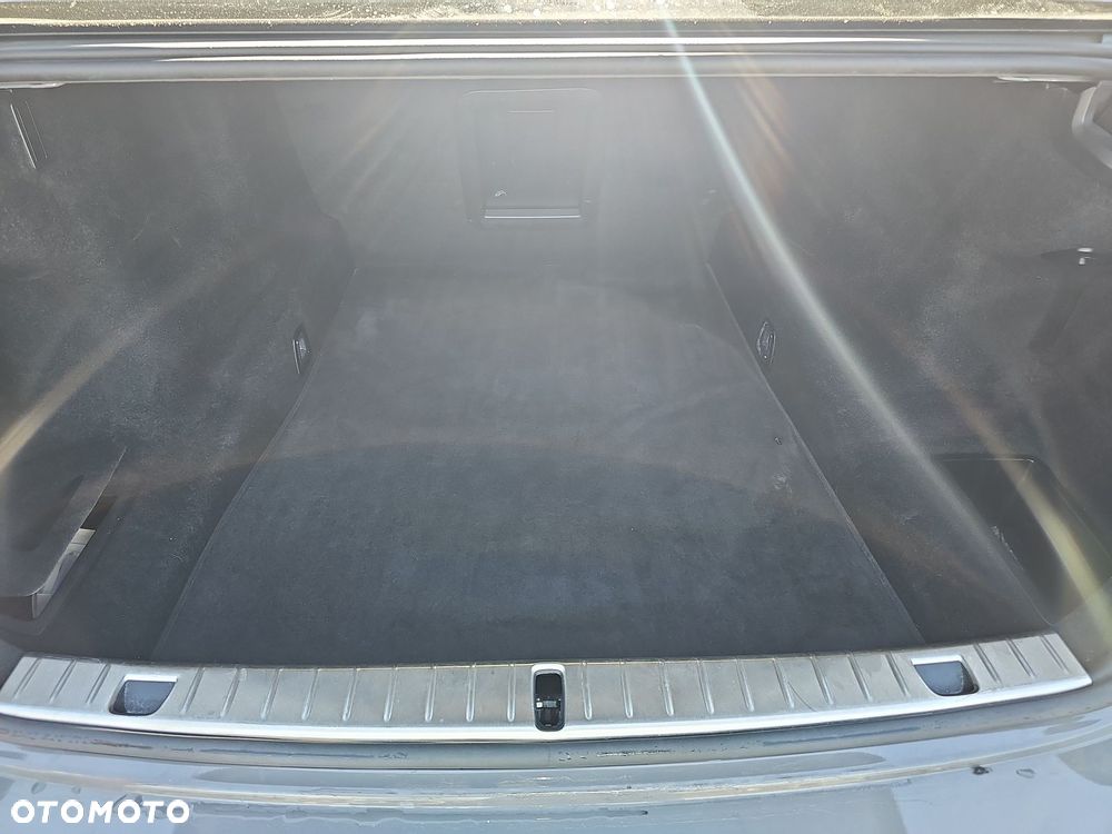 BMW Seria 7 740i sport - 14
