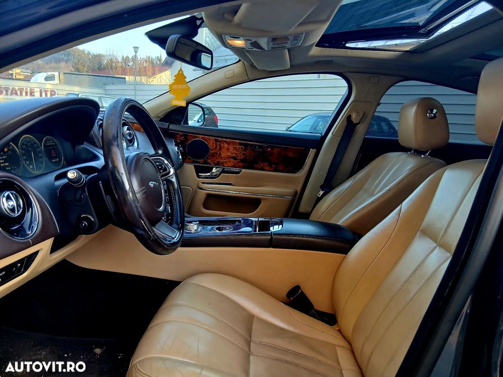 Jaguar XJ 3.0 V6 Luxury Aut SWB - 5