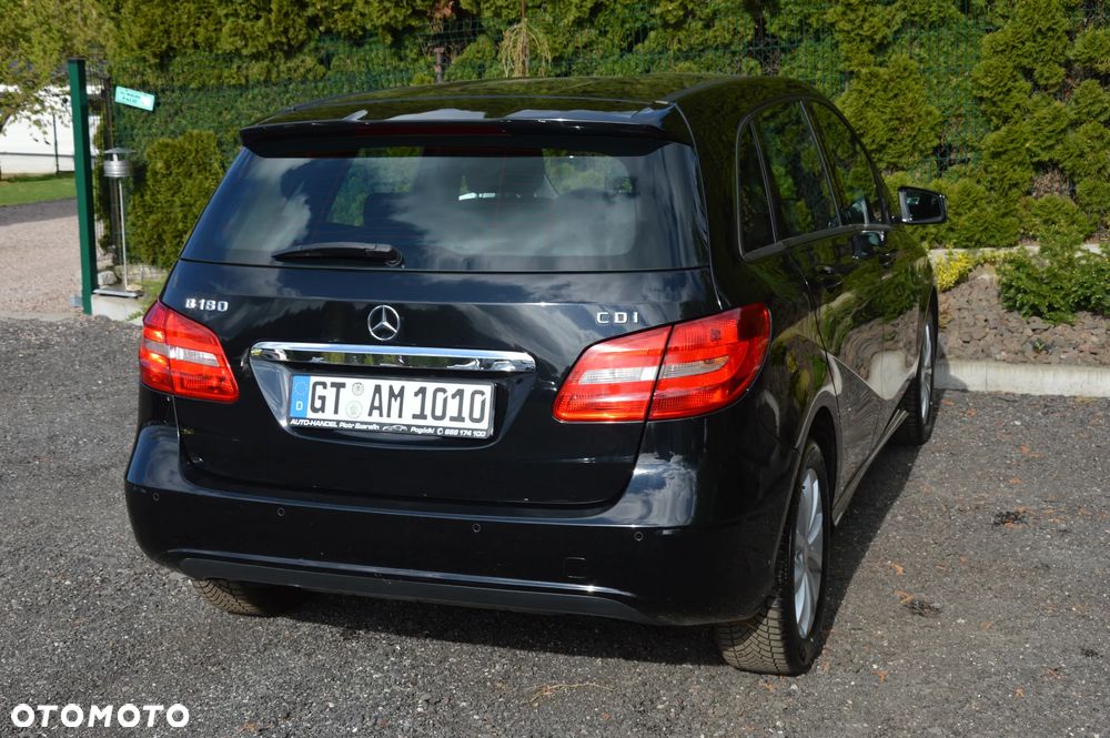 Mercedes-Benz Klasa B 180 CDI (BlueEFFICIENCY) - 23