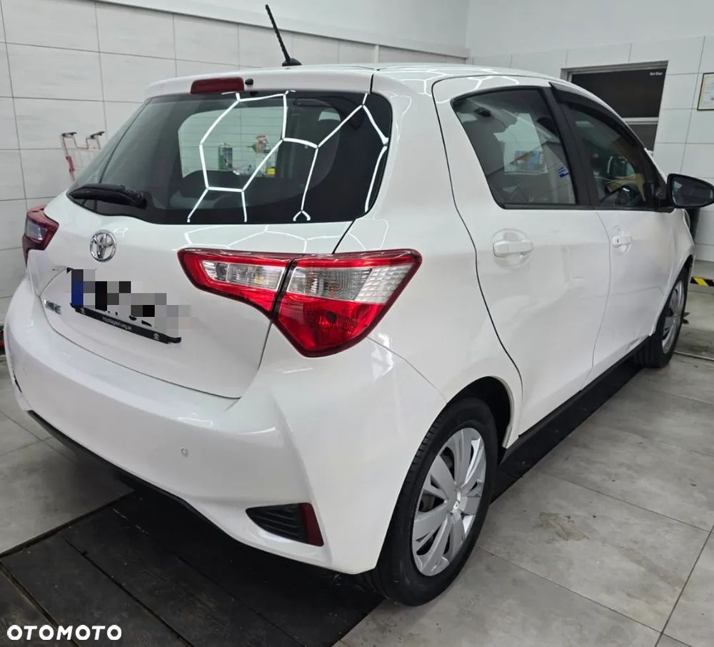 Toyota Yaris 1.5 Comfort CVT - 6