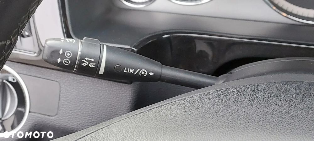 Mercedes-Benz Klasa E - 28