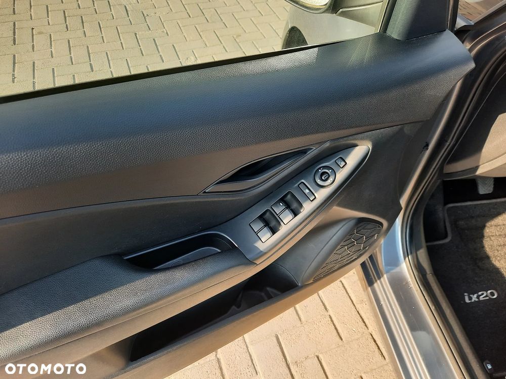 Hyundai ix20 1.4 UEFA EURO 2012 Edition - 18