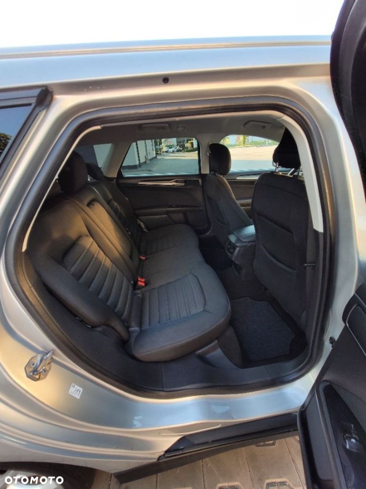 Ford Mondeo 2.0 TDCi Ambiente - 17