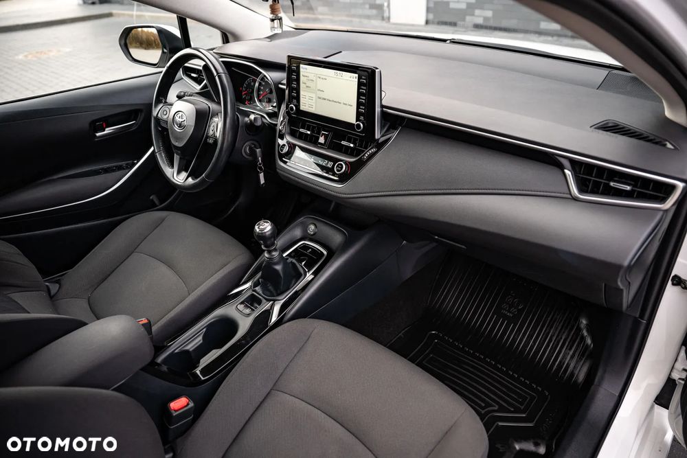 Toyota Corolla 1.6 Comfort - 25