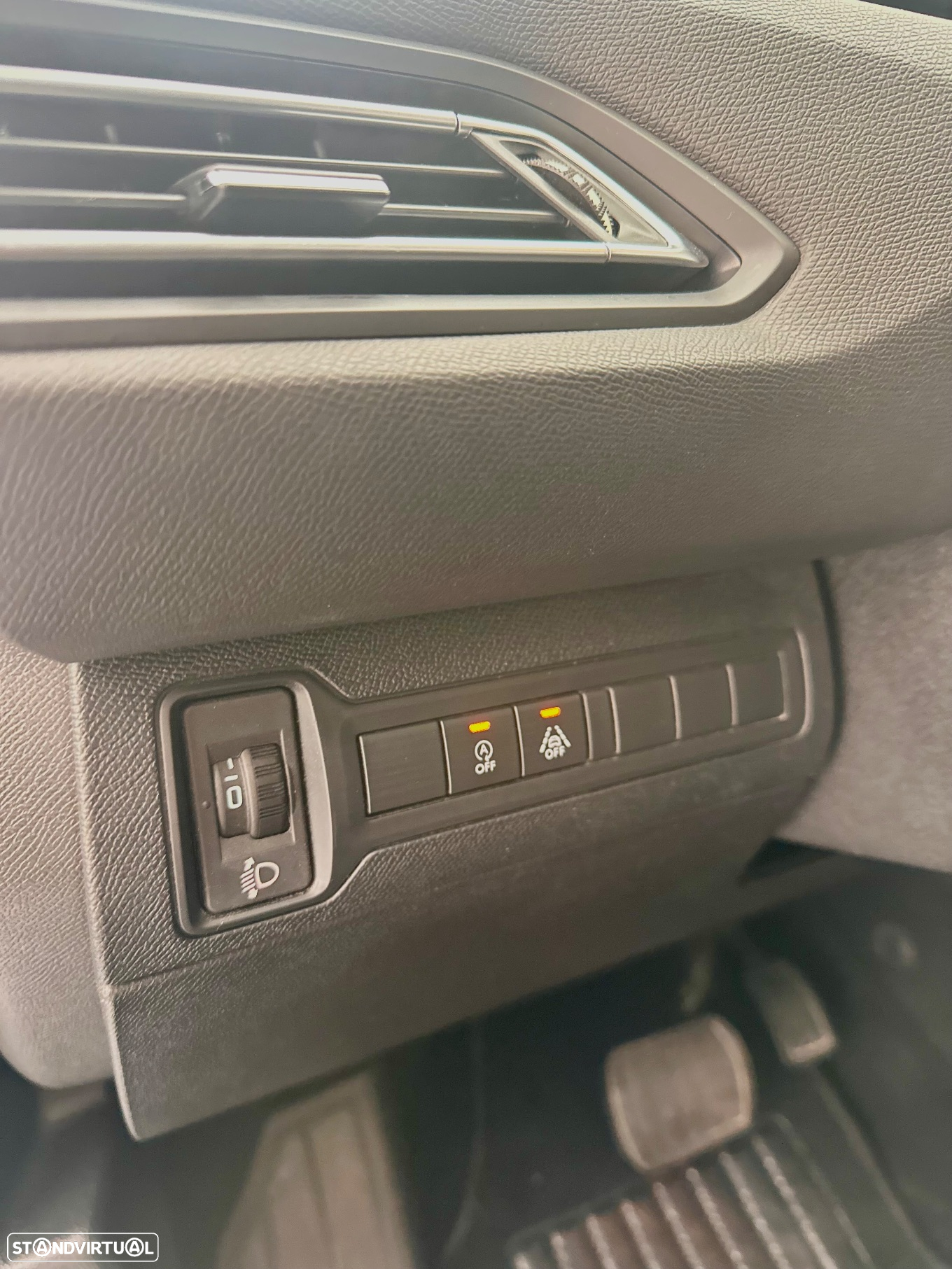 Peugeot 308 SW BlueHDi 120 EAT6 Stop & Start Allure - 12