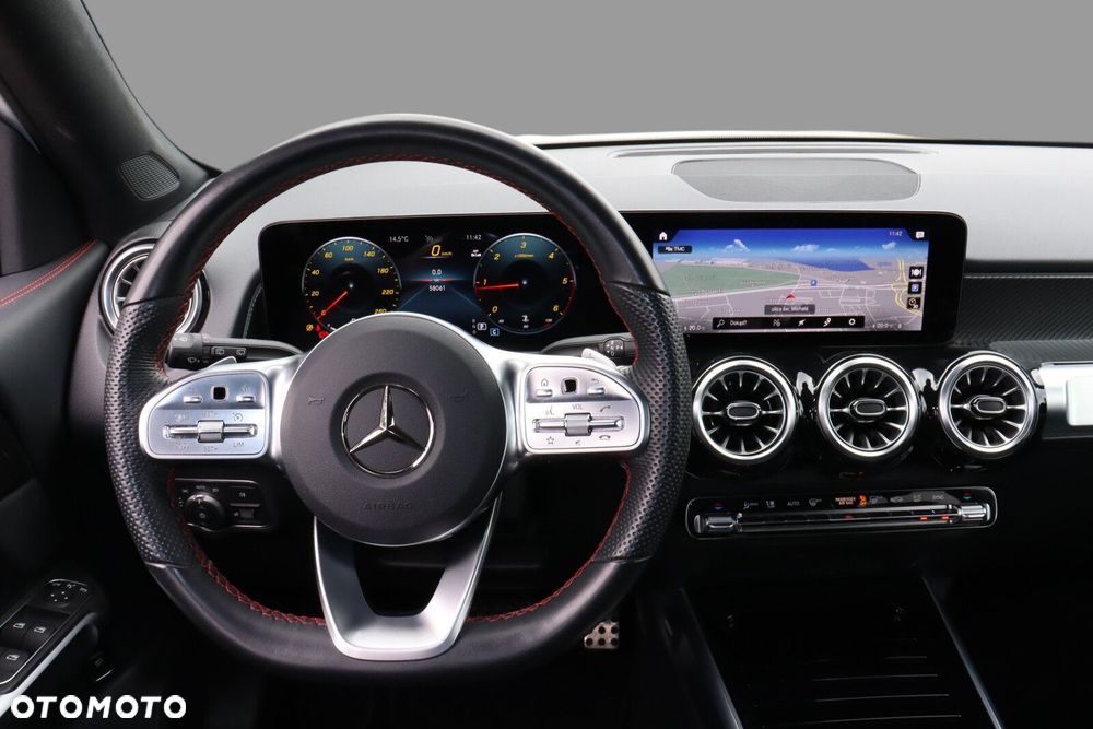 Mercedes-Benz GLB - 15