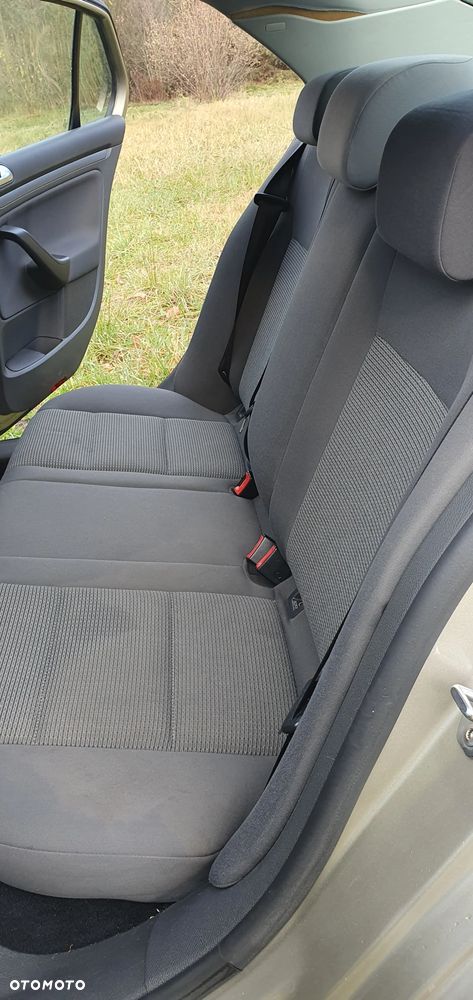 Volkswagen Jetta 1.6 FSI Comfortline - 7