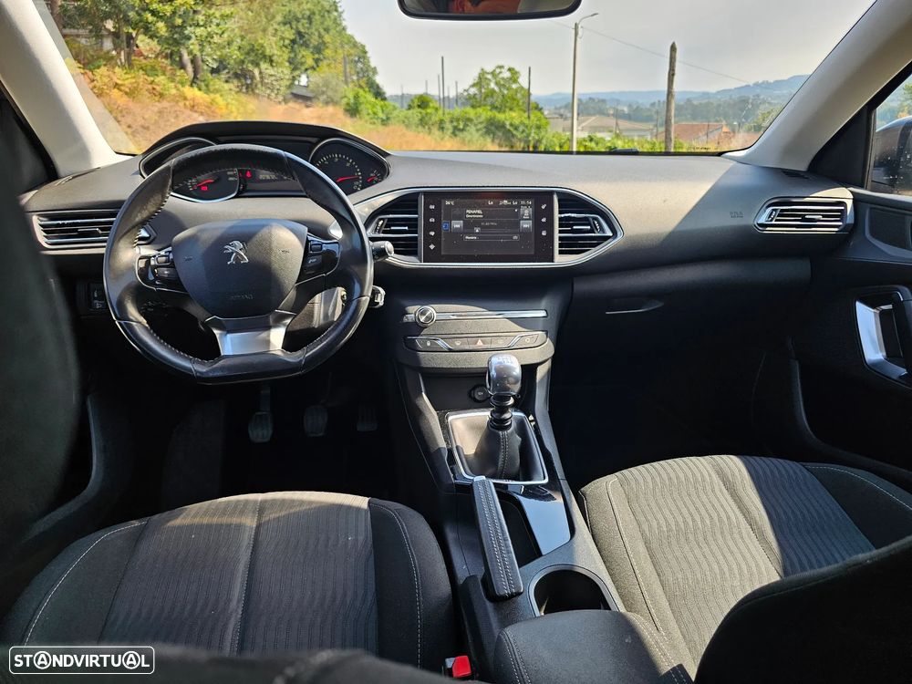 Peugeot 308 SW - 15