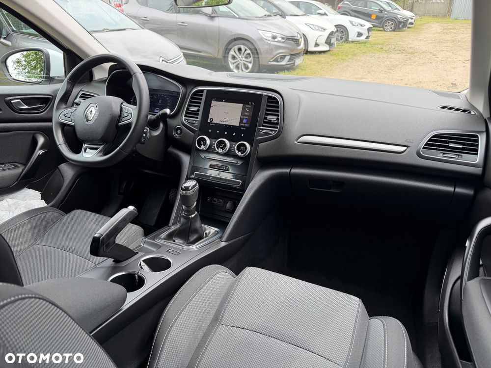 Renault Megane 1.3 TCe Evolution - 10