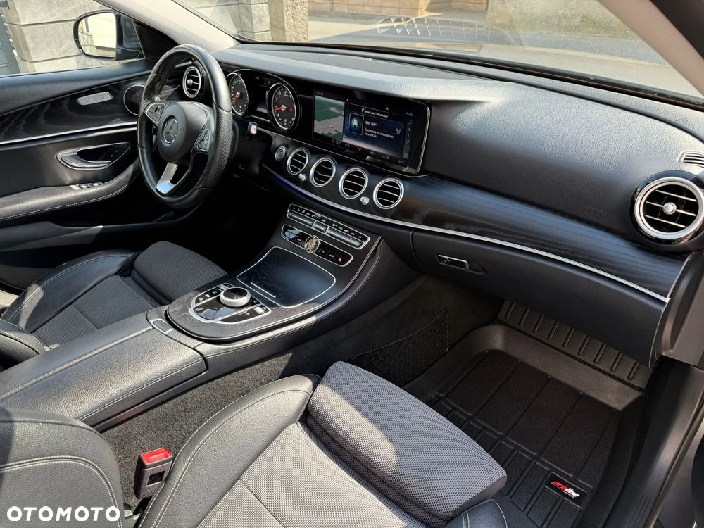 Mercedes-Benz Klasa E 250 9G-TRONIC Avantgarde - 5