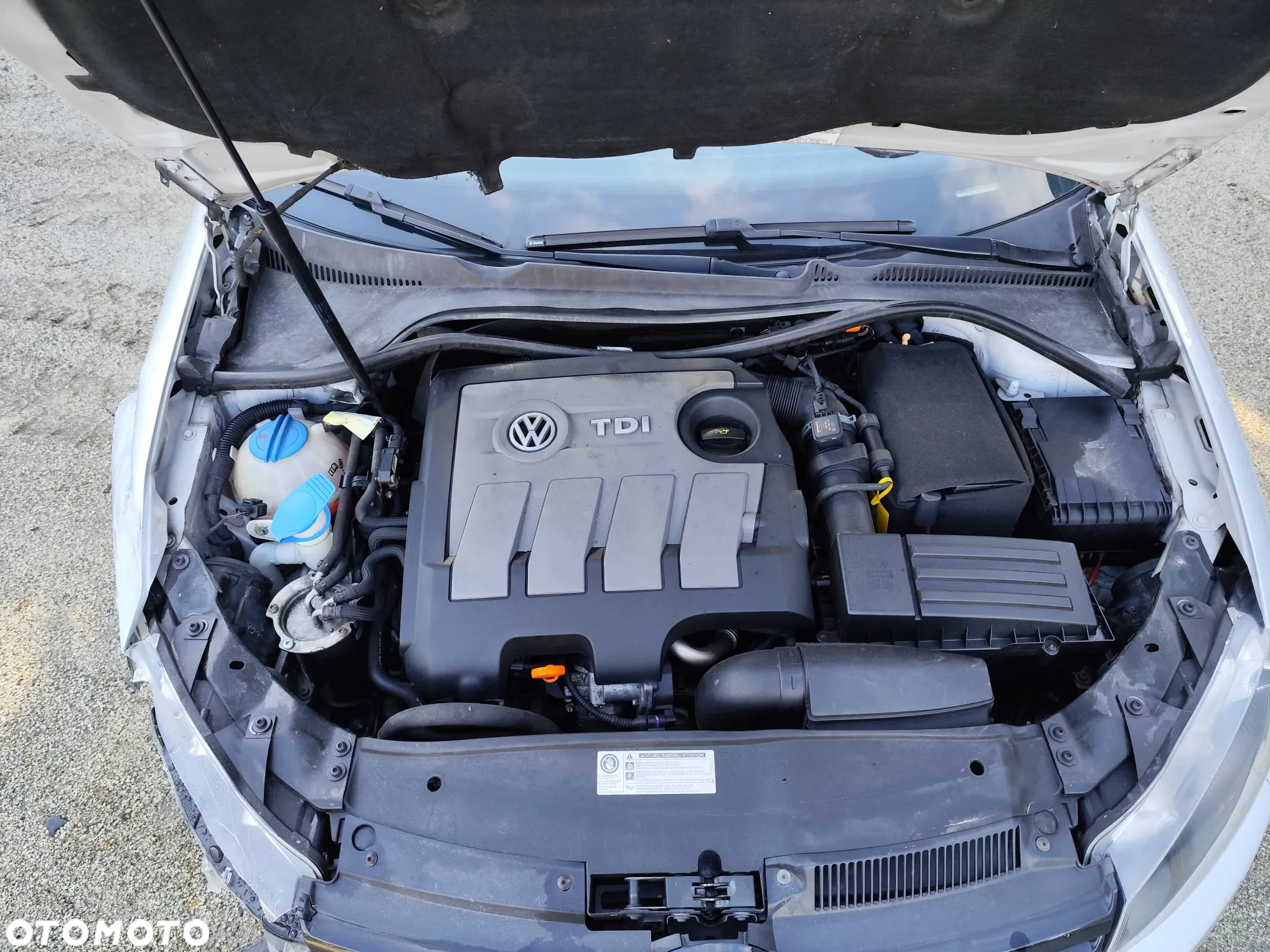 Volkswagen Golf 1.6 TDI DPF BlueMotion Technology Comfortline - 15