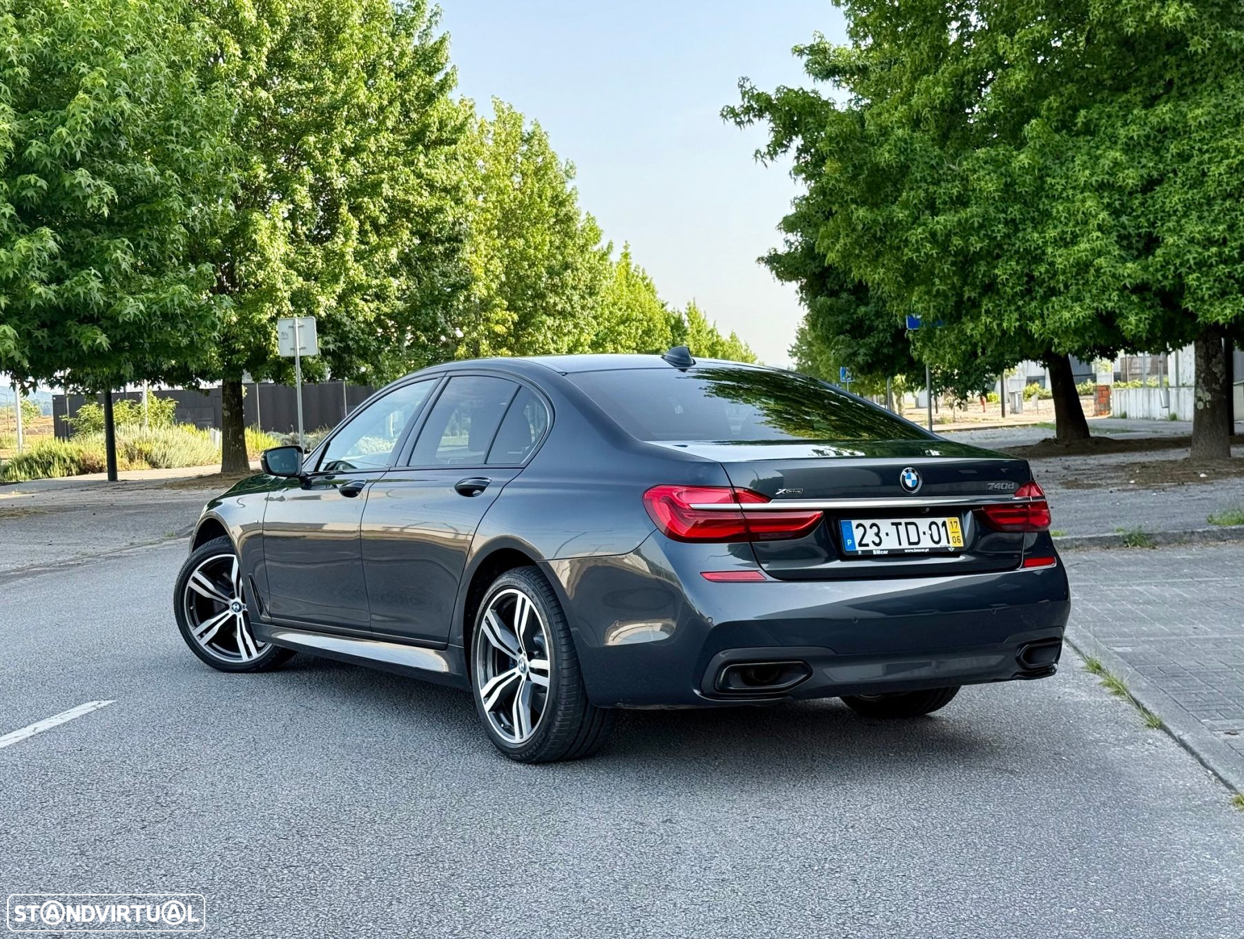 BMW 740 d xDrive Pack M - 2