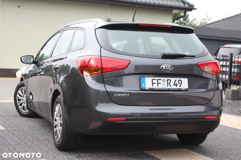 Kia Ceed 1.4 CVVT Vision - 32