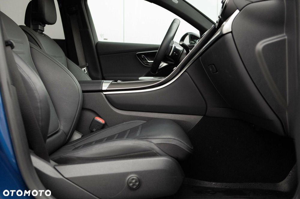 Mercedes-Benz GLC - 26