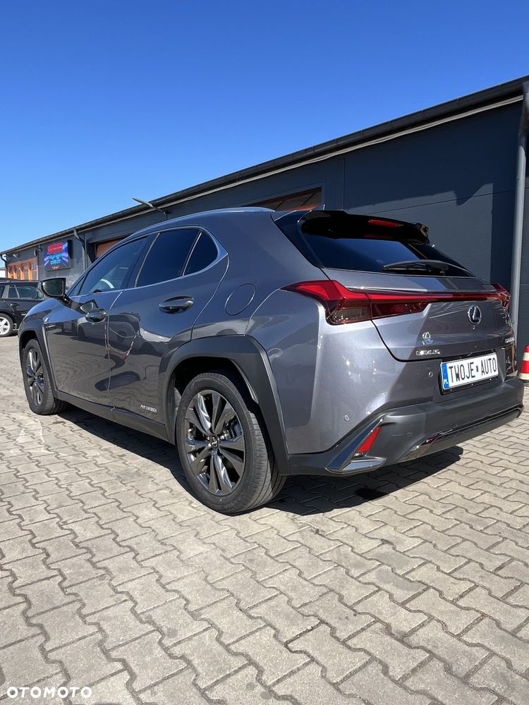 Lexus UX 250h F SPORT - 4