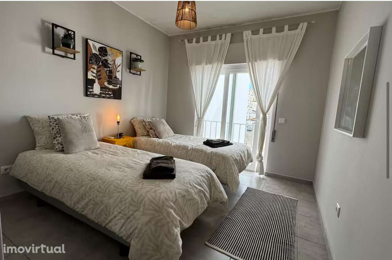 Panoramic Ocean Views – Prime T2 Apartment in Lagos - Grande imagem: 5/20