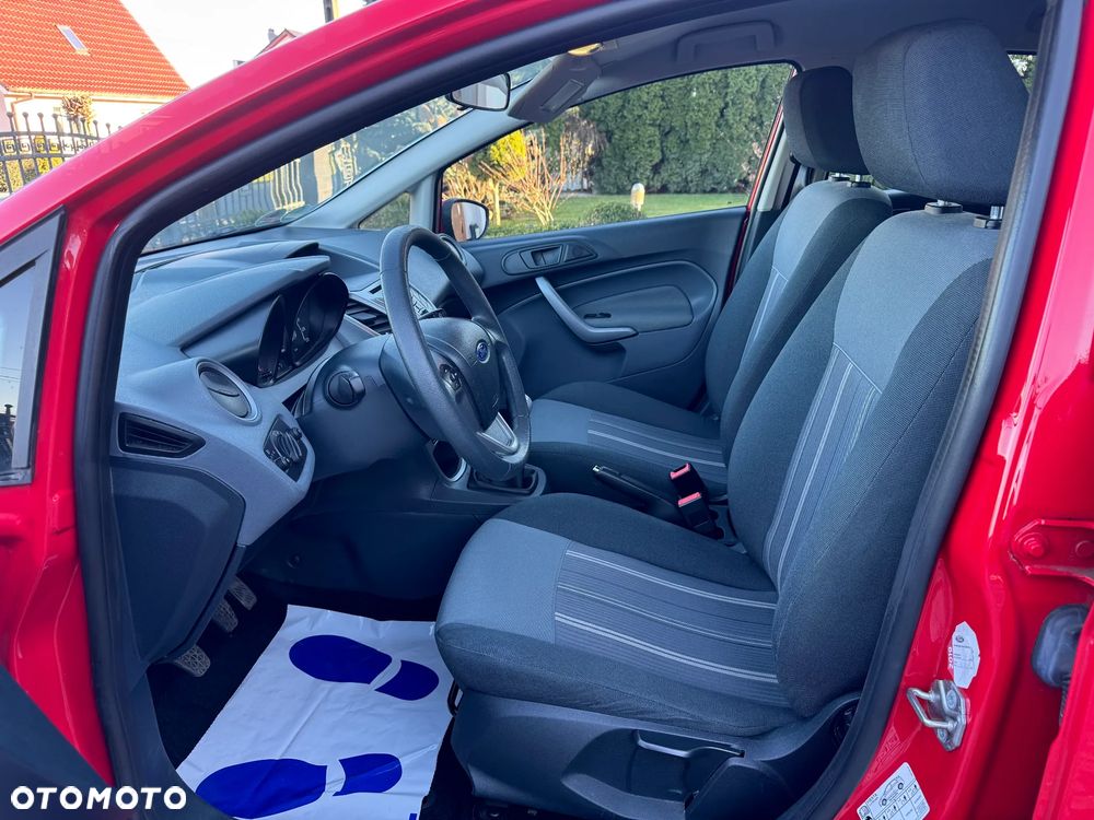 Ford Fiesta 1.25 Celebration - 28