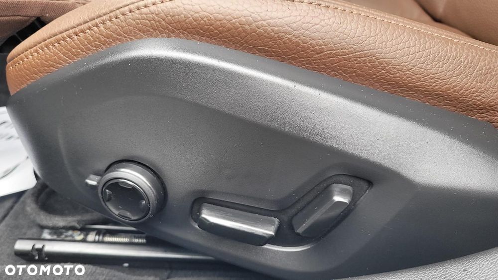 Volvo V60 D4 AWD Geartronic Inscription - 25