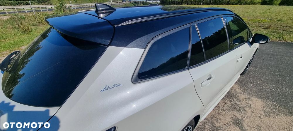 Toyota Corolla 1.8 Hybrid Selection - 8