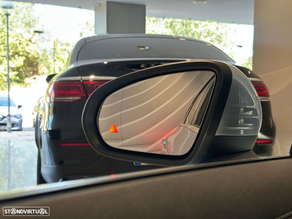 Mercedes-Benz CLA 250 - 4