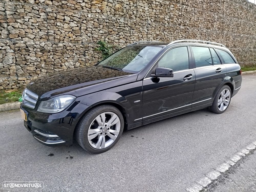 Mercedes-Benz 220 - 1