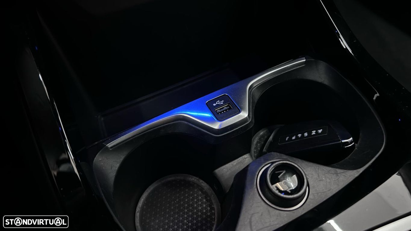 BMW 116 d Pack Desportivo M Auto - 31