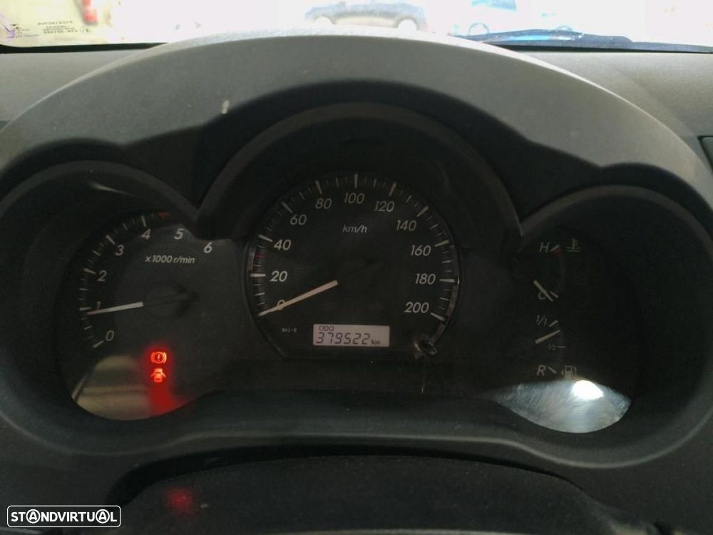 Toyota Hilux 2.5 D-4D 4WD CS AC c/IVA - 7