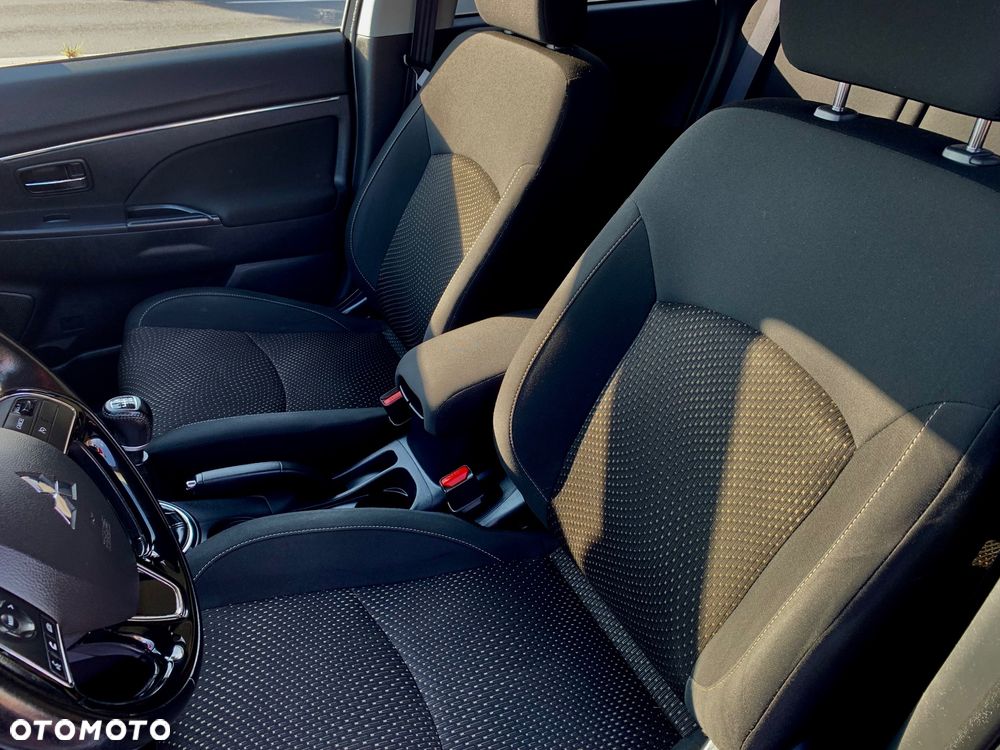 Mitsubishi ASX 1.6 DI-D 2WD Plus - 17