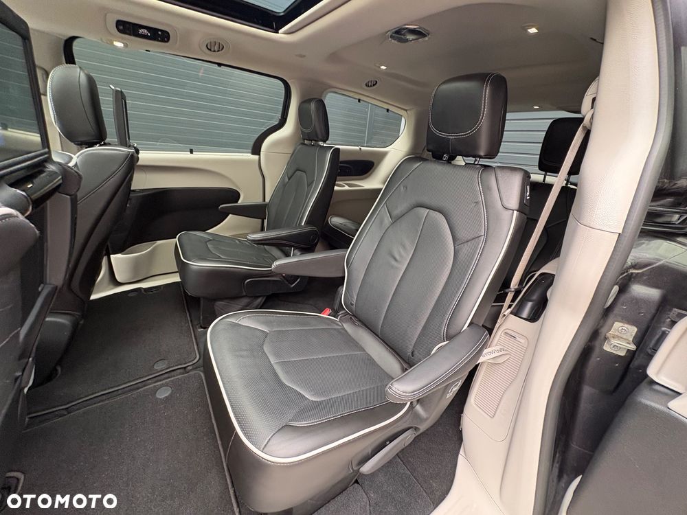 Chrysler Pacifica - 14