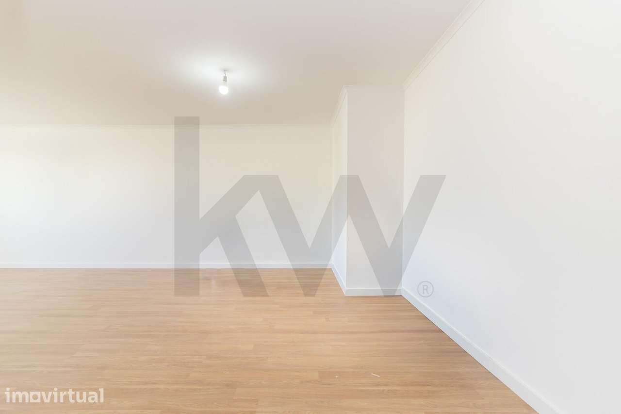 Apartamento T3 Remodelado no Montijo | Garagem e Arrecadação - Grande imagem: 3/37