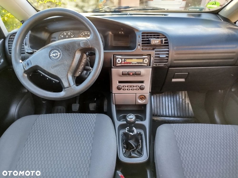 Opel Zafira 1.8 16V Comfort - 5