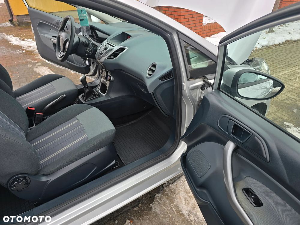 Ford Fiesta - 17