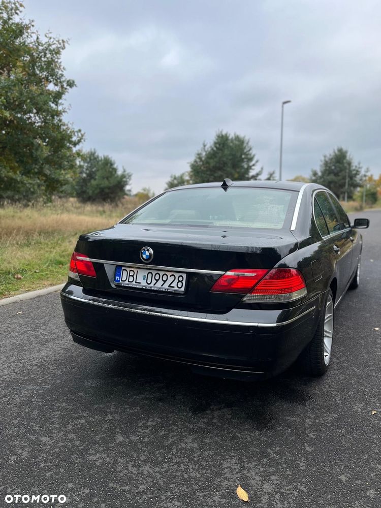 BMW Seria 7 740i L - 4
