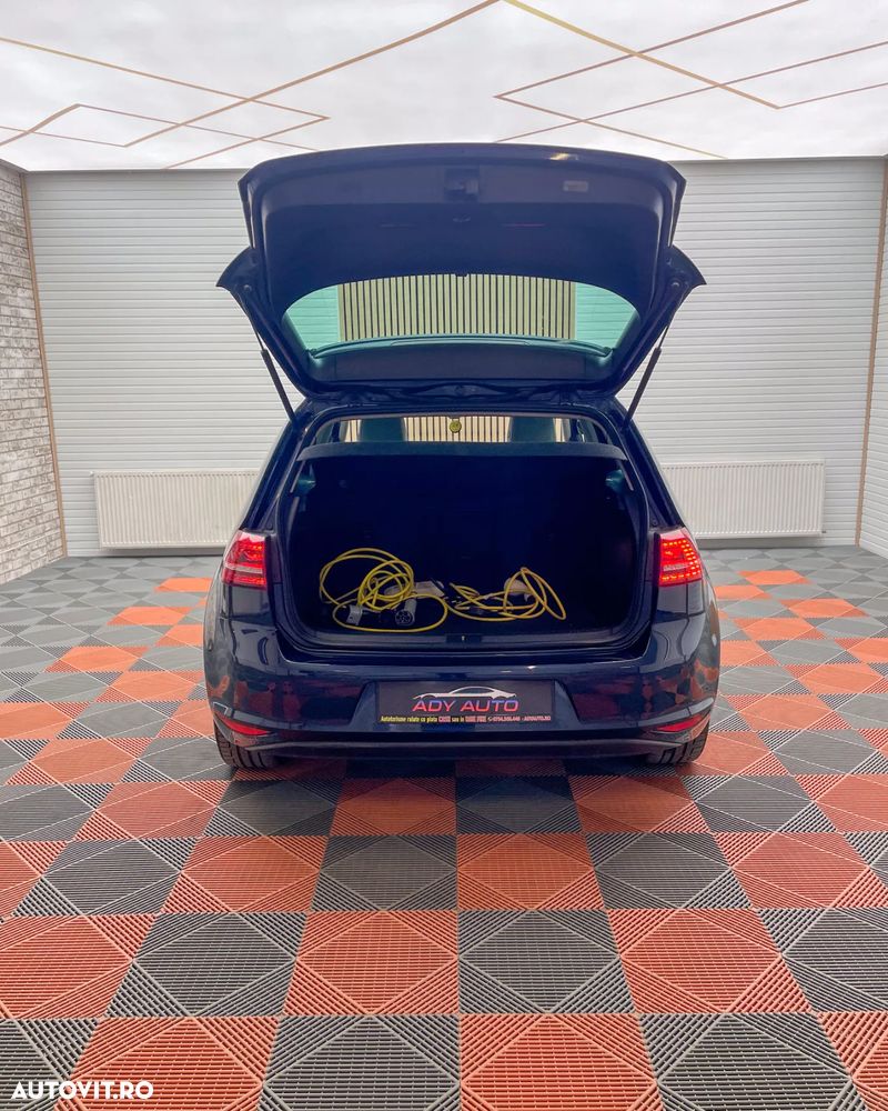 Volkswagen Golf e-Golf - 18