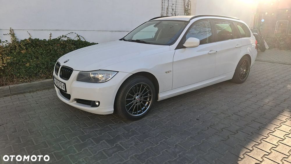 BMW Seria 3 318i - 1