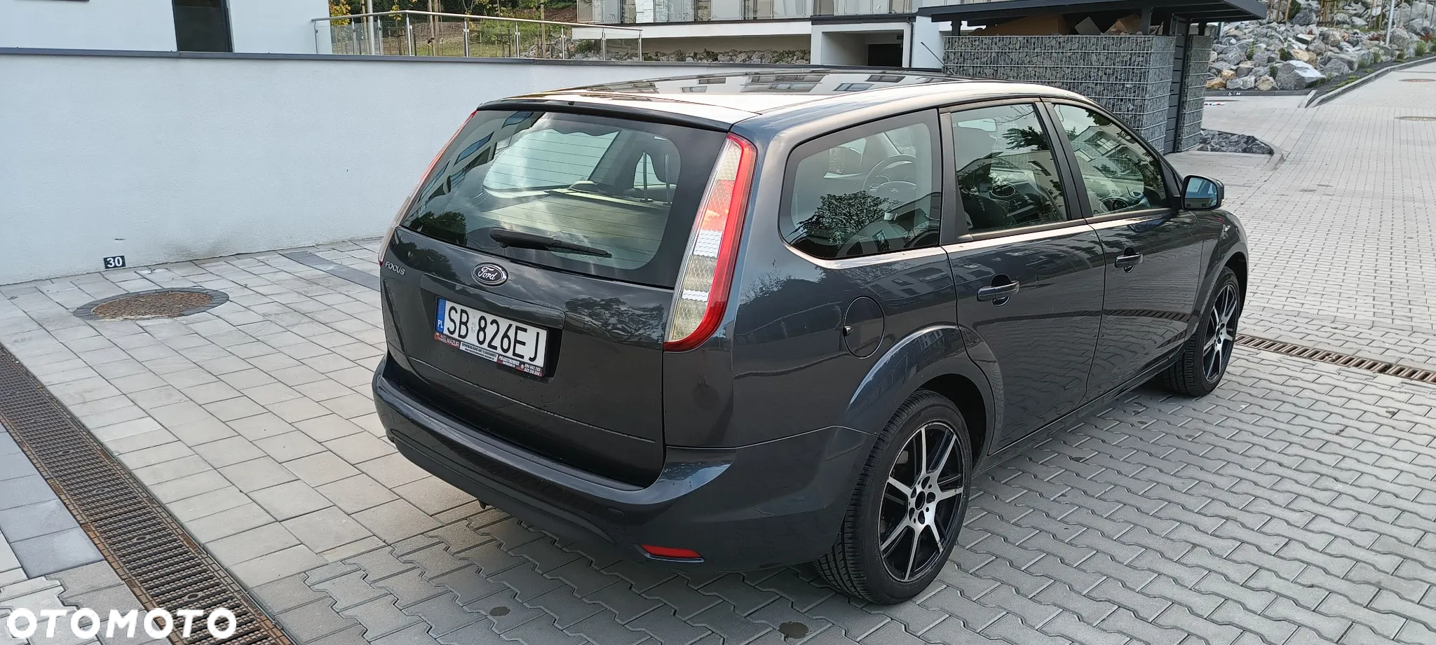 Ford Focus 1.6 Trend - 10