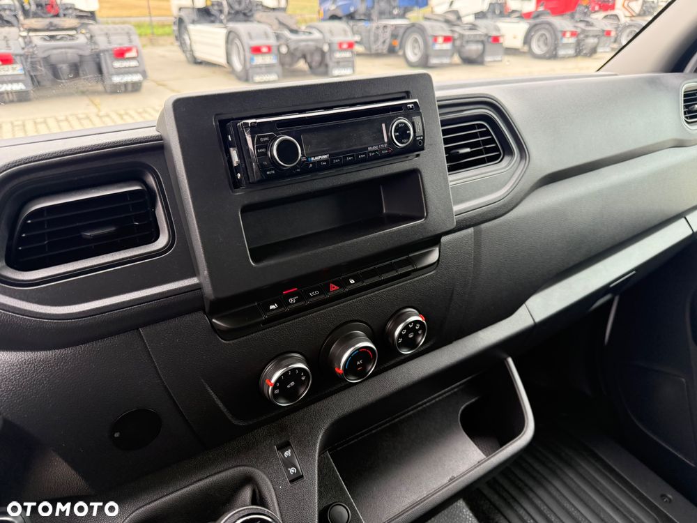 Renault MASTER 145 / CHŁODNIA / WTYKA 220V / NOWY MODEL / FRANCJI / STAN BDB / / / - 33