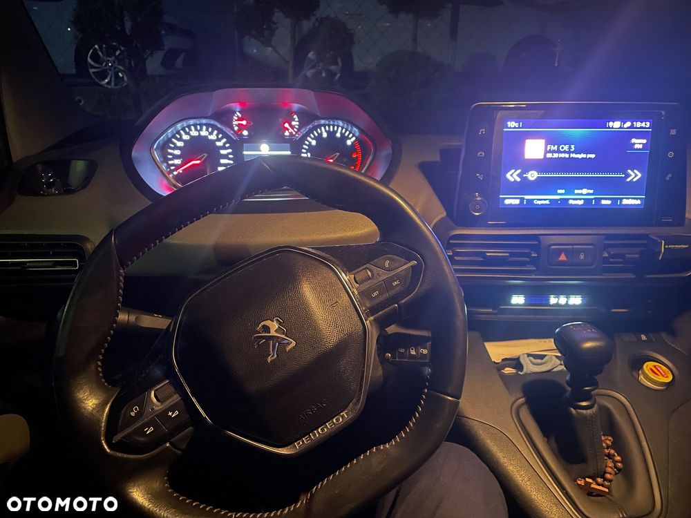 Peugeot Rifter - 8