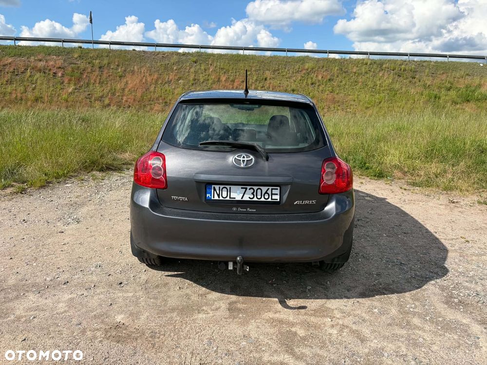 Toyota Auris 1.4 D-4D 2010 - 5