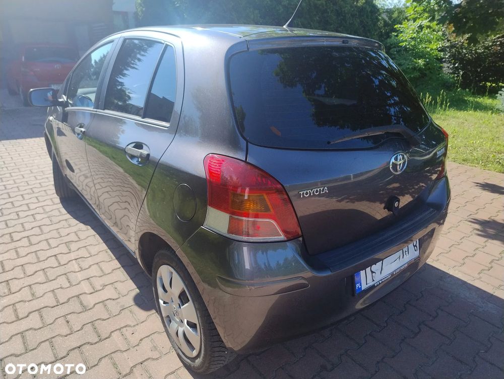 Toyota Yaris 1.0 Luna A/C - 10