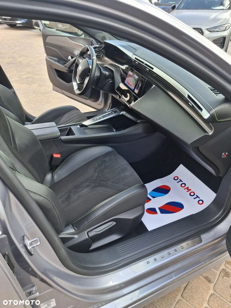 Peugeot 308 PureTech 130 EAT8 GT - 28