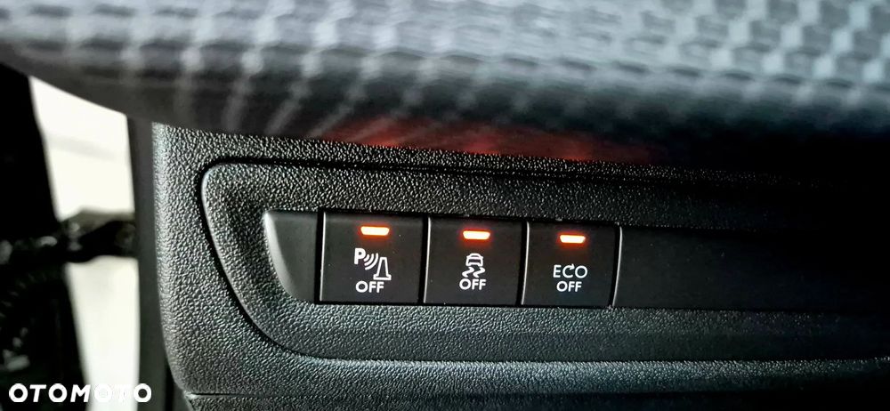 Peugeot 2008 PureTech 110 Stop&Start Allure - 26