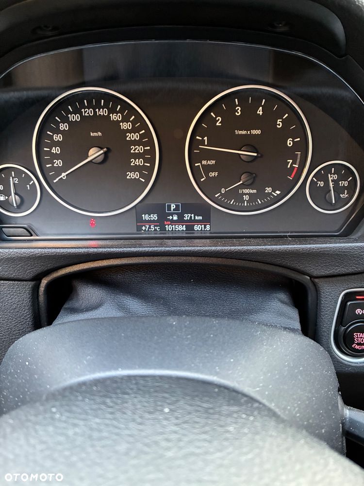 BMW Seria 3 320i Advantage - 25