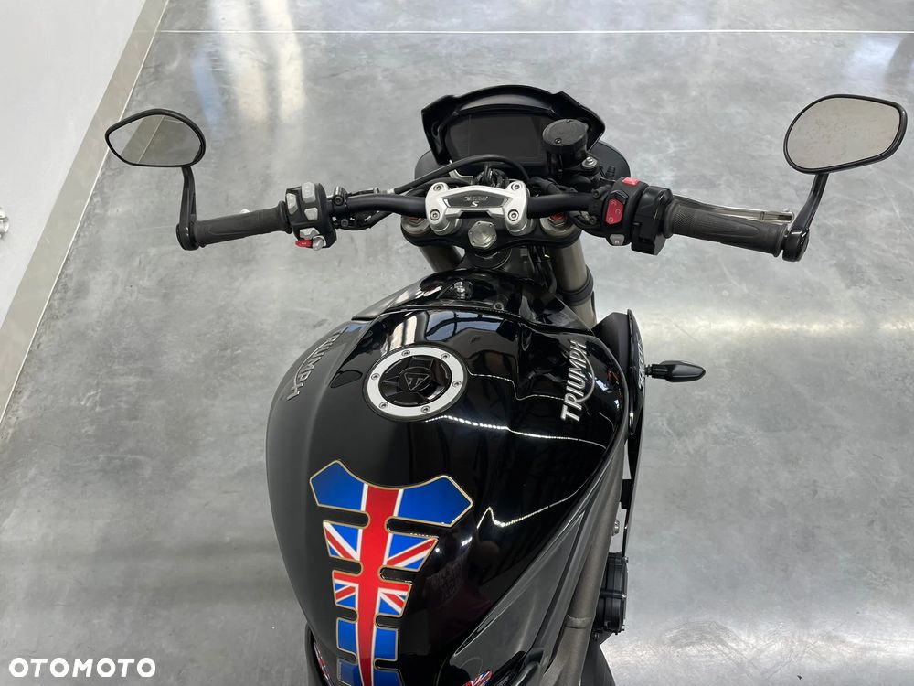 Triumph Speed Triple - 18