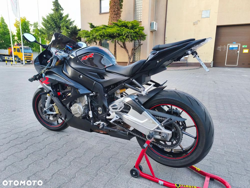 BMW S - 4